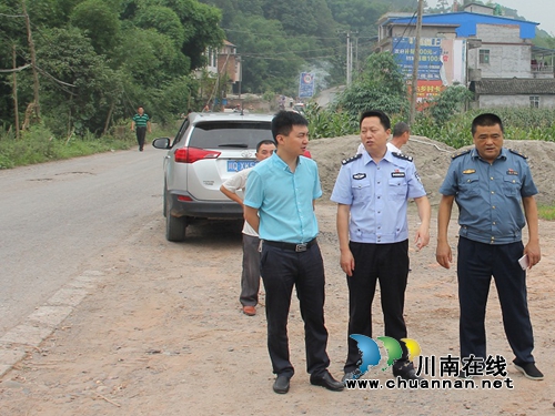 赵滨率队督导宜宾县泥溪镇道路交通安全综合治理工作(图2)