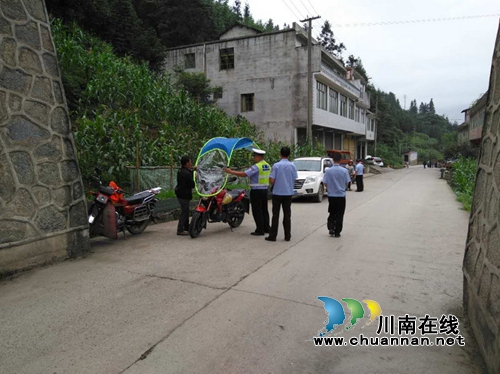 宜宾筠连交警大队：强化互动&nbsp;扎实开展变型拖拉机专项整治行动(图3)