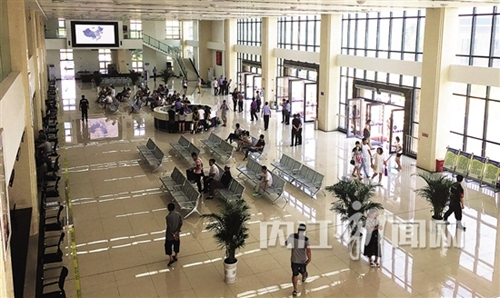 7月10日,内江新建车管所正式投入使用(图2) 7月10日,内江新建车管所正式投入使用(图2)