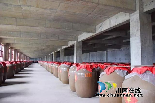 "寻找中国最美酒厂"大型采访活动走进仙潭酒业(图6) "寻找中国最美酒厂"大型采访活动走进仙潭酒业(图6)