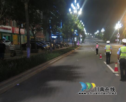 泸州交警：邀请记者随警作战&nbsp;强化夜间集中整治效果(图3)