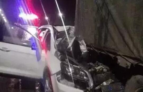 泸州公交一再强调严禁疲劳驾驶 后果太严重!(图1) 泸州公交一再强调严禁疲劳驾驶 后果太严重!(图1)