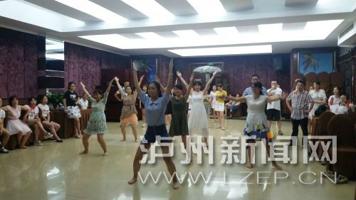 7月至11月&nbsp;泸州市疾控中心将在全市推广健骨操(图1)