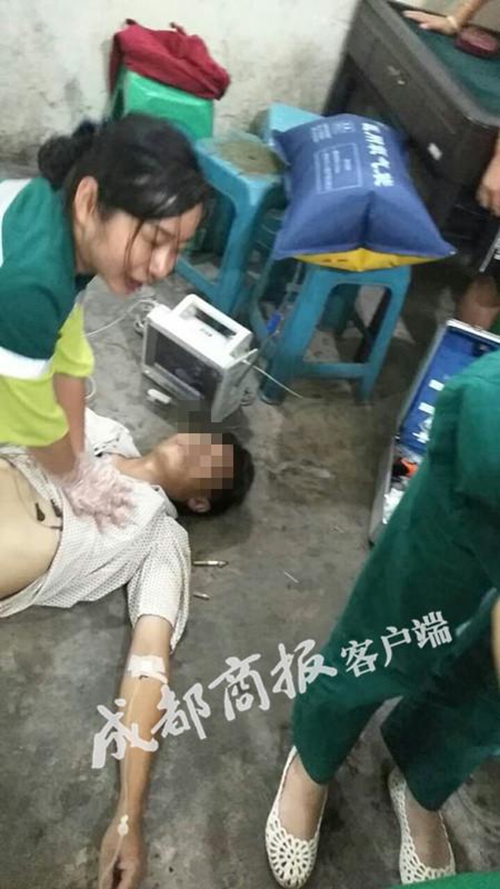 自贡男子打麻将激动猝死?警方:原因在调查(图1) 自贡男子打麻将激动猝死?警方:原因在调查(图1)