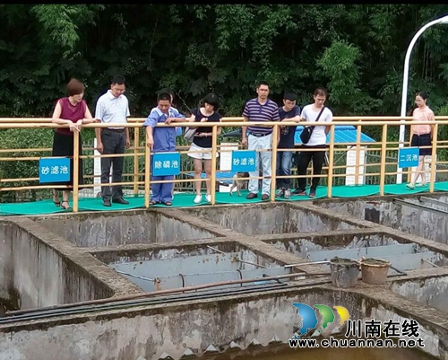 泸州市交通局副局长陆曹蓉带队到立石镇开展河长制工作专项督查(图1) 泸州市交通局副局长陆曹蓉带队到立石镇开展河长制工作专项督查(图1)