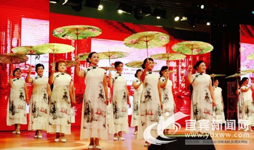 旗袍文化艺术节邀请赛 蔡吴平艺术中心获一等奖(图1) 旗袍文化艺术节邀请赛 蔡吴平艺术中心获一等奖(图1)