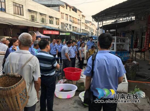 内江资中县渔溪镇开展环境卫生综合治理行动(图3) 内江资中县渔溪镇开展环境卫生综合治理行动(图3)