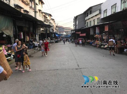 内江资中县渔溪镇开展环境卫生综合治理行动(图4) 内江资中县渔溪镇开展环境卫生综合治理行动(图4)