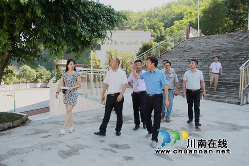泸州市教育局督查叙永县“薄改”工作(图2) 泸州市教育局督查叙永县“薄改”工作(图2)