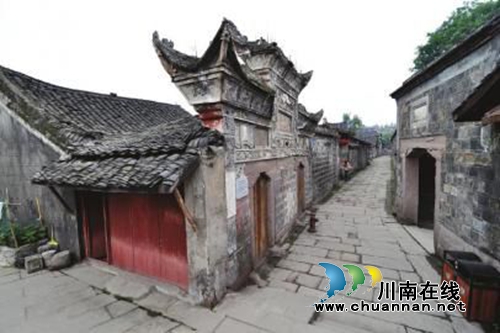 2016年四川旅游投资领先市州 泸州宜宾上榜!(图4) 2016年四川旅游投资领先市州 泸州宜宾上榜!(图4)