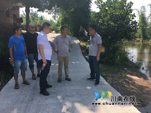 宜宾南溪区人大常委会副主任侯滔调研河道工作(图1) 宜宾南溪区人大常委会副主任侯滔调研河道工作(图1)