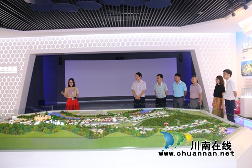 周明义到泸州国家高新区调研指导工作(图1) 周明义到泸州国家高新区调研指导工作(图1)