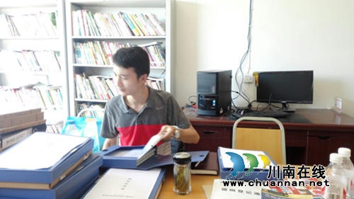 宜宾汪家镇迎接区脱贫攻坚检查组督促检查(图1)