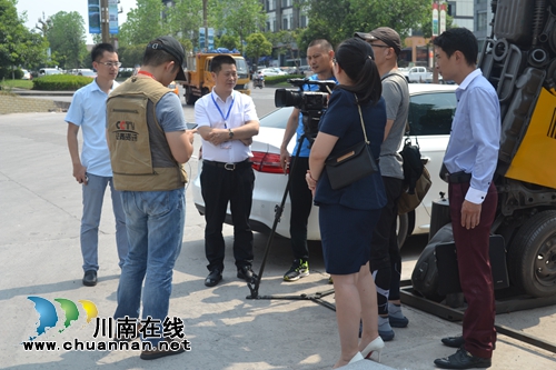 央视走进泸州飞驰驿站 探索企业发展的秘密(图9) 央视走进泸州飞驰驿站 探索企业发展的秘密(图9)