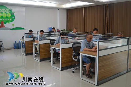 央视走进泸州飞驰驿站 探索企业发展的秘密(图10) 央视走进泸州飞驰驿站 探索企业发展的秘密(图10)