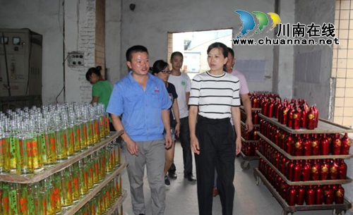泸县云龙镇开展夏季送清凉活动(图2)