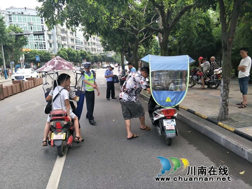 宜宾筠连交警大队严查摩托车交通违法行为(图2)