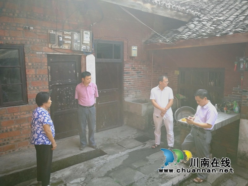 龙马潭区集中检查阳高寺安全工作(图1)