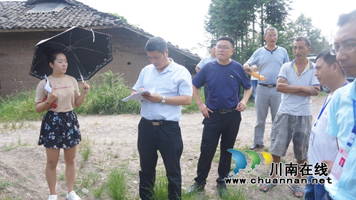 泸州市环保局到立石镇开展禁养区养殖场关闭搬迁工作督查(图1)