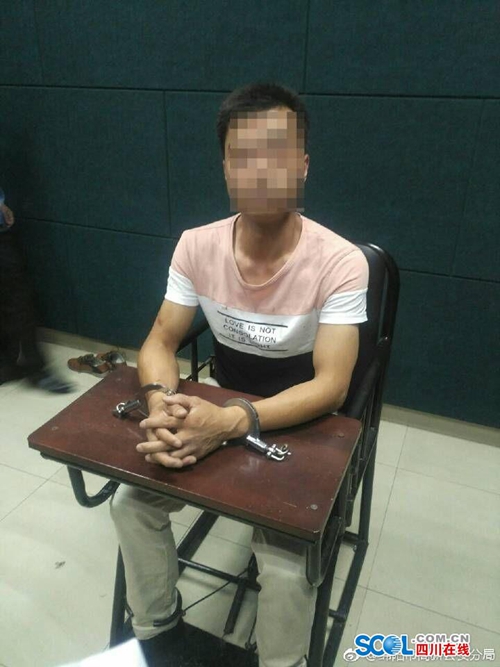 绵阳一市场内发生枪击事件 行凶者已被控制(图1) 绵阳一市场内发生枪击事件 行凶者已被控制(图1)