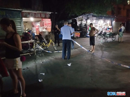 绵阳一市场内发生枪击事件 行凶者已被控制(图3) 绵阳一市场内发生枪击事件 行凶者已被控制(图3)
