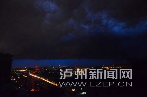 再“烤”两天 8月7日起泸州降温降雨(图1) 再“烤”两天 8月7日起泸州降温降雨(图1)