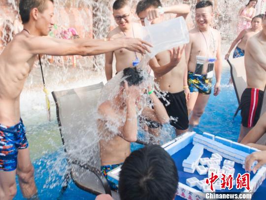 42.2℃ 泸州叙永拿下全国高温冠军(图1) 42.2℃ 泸州叙永拿下全国高温冠军(图1)