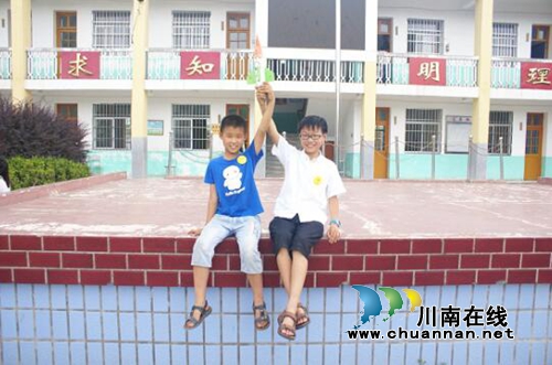 南京工程学院志愿者走向留守儿童：爱与陪伴，一路“童“行(图3)