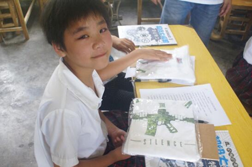 南京工程学院志愿者走向留守儿童：爱与陪伴，一路“童“行(图4)