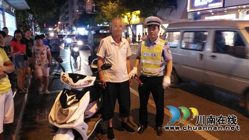 宜宾市筠连交警大队夜查酒驾不懈怠(图1) 宜宾市筠连交警大队夜查酒驾不懈怠(图1)
