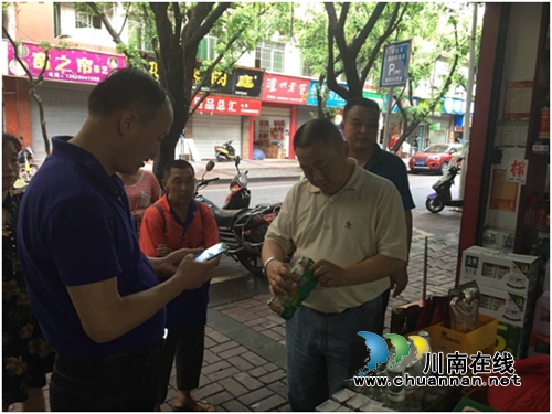 省督查组检查合江镇食品安全工作