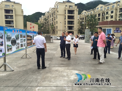 叙永县委副书记郑勇率队调研教育发展