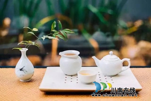 张蓉:失眠(诗歌)(图1) 张蓉:失眠(诗歌)(图1)