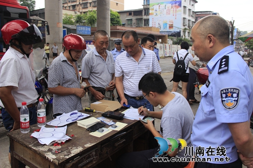 泸州市纳溪区棉花坡镇开展两车卫士安装活动