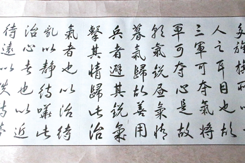 高宗民:70余年书法生涯不间断 90米书法长卷抒真情(图3) 高宗民:70余年书法生涯不间断 90米书法长卷抒真情(图3)