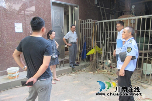 合江县食药监局:督导白酒生产环境污染突出问题治理工作(图1) 合江县食药监局:督导白酒生产环境污染突出问题治理工作(图1)