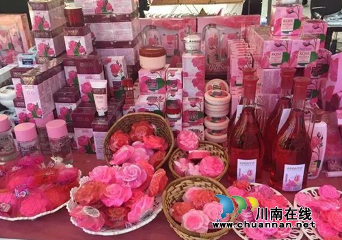 陈大刚:玫瑰,玫瑰,我爱你 ——写在卡赞勒克玫瑰节(图3) 陈大刚:玫瑰,玫瑰,我爱你 ——写在卡赞勒克玫瑰节(图3)