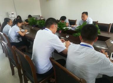 纳溪区政务中心：学《民法总则》&nbsp;强法律意识