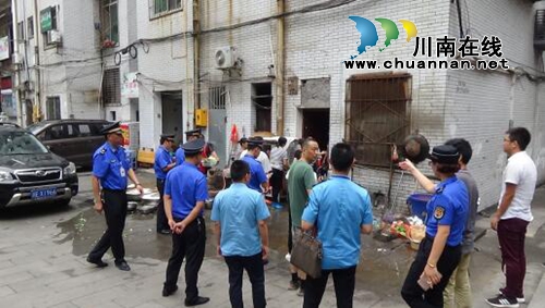 古蔺县住建局开展城区煤油烟专项整治行动
