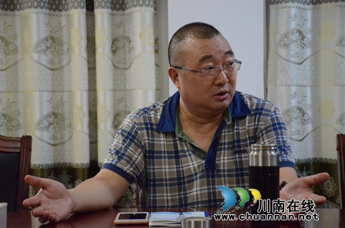 徐家雷到芙蓉集团威鑫煤业就环保工作进行现场办公(图4) 徐家雷到芙蓉集团威鑫煤业就环保工作进行现场办公(图4)
