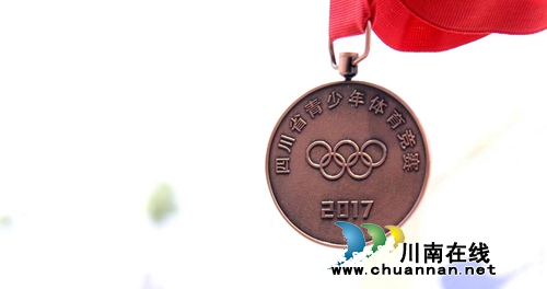 省青少年羽球健将鏖战宜宾 泸州健儿获佳绩(图9) 省青少年羽球健将鏖战宜宾 泸州健儿获佳绩(图9)