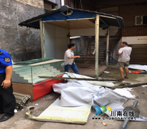 古蔺县住建局“严打违建”进行中(图2) 古蔺县住建局“严打违建”进行中(图2)
