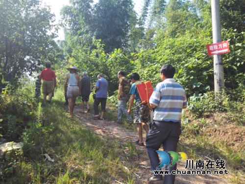 宜宾长兴镇开展预防地质灾害综合应急演练(图1) 宜宾长兴镇开展预防地质灾害综合应急演练(图1)