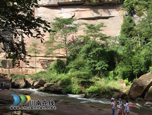 杨雪:隐者最思此山中(名家作品欣赏)(图3) 杨雪:隐者最思此山中(名家作品欣赏)(图3)