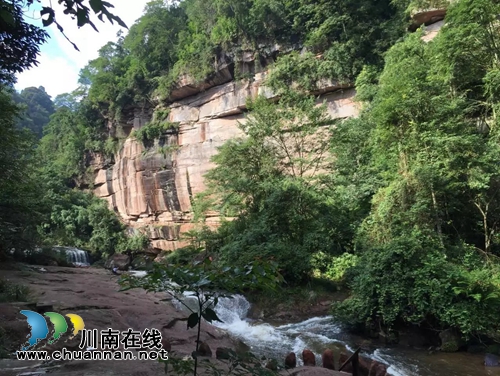 杨雪:隐者最思此山中(名家作品欣赏)(图4) 杨雪:隐者最思此山中(名家作品欣赏)(图4)