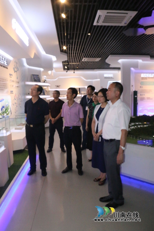 厦门理工学院考察团考察调研泸州国家高新区(图2) 厦门理工学院考察团考察调研泸州国家高新区(图2)