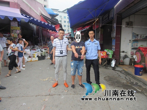 泸县兆雅：农贸市场行窃&nbsp;“三只手”当场被抓(图1)