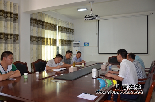 叙永县震东镇镇长到川煤芙蓉威鑫公司检查指导环保工作(图1) 叙永县震东镇镇长到川煤芙蓉威鑫公司检查指导环保工作(图1)