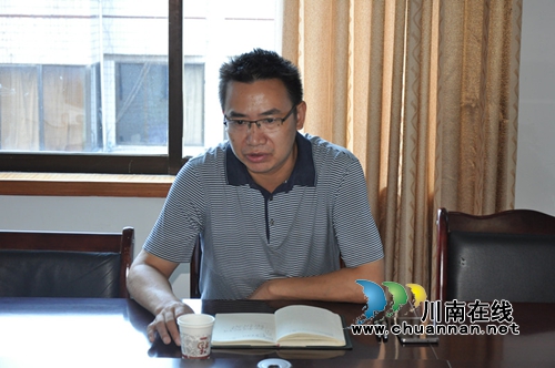 古蔺县教育局局长王鑫与新任校长进行任前谈话 增强拒腐防变“免疫力”(图1) 古蔺县教育局局长王鑫与新任校长进行任前谈话 增强拒腐防变“免疫力”(图1)