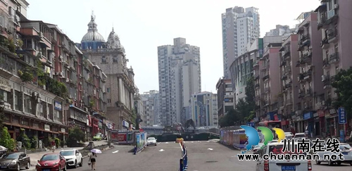 双向4车道 泸州沱江二桥北岸下穿隧道通车(图1) 双向4车道 泸州沱江二桥北岸下穿隧道通车(图1)